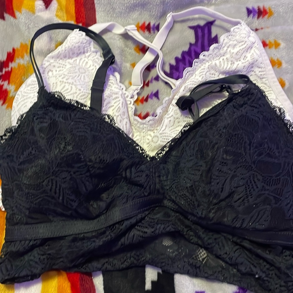 white and black bralettes 2 pack